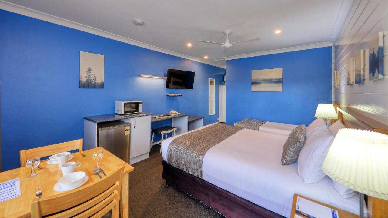 يونغ Colonial Motel & Apartments المظهر الخارجي الصورة